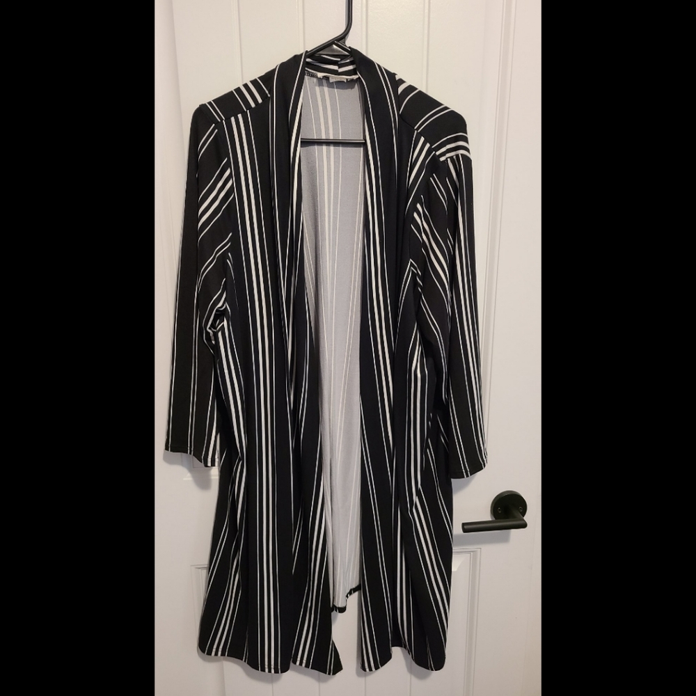 Urban Rebel long kimono black white stripes cardigan